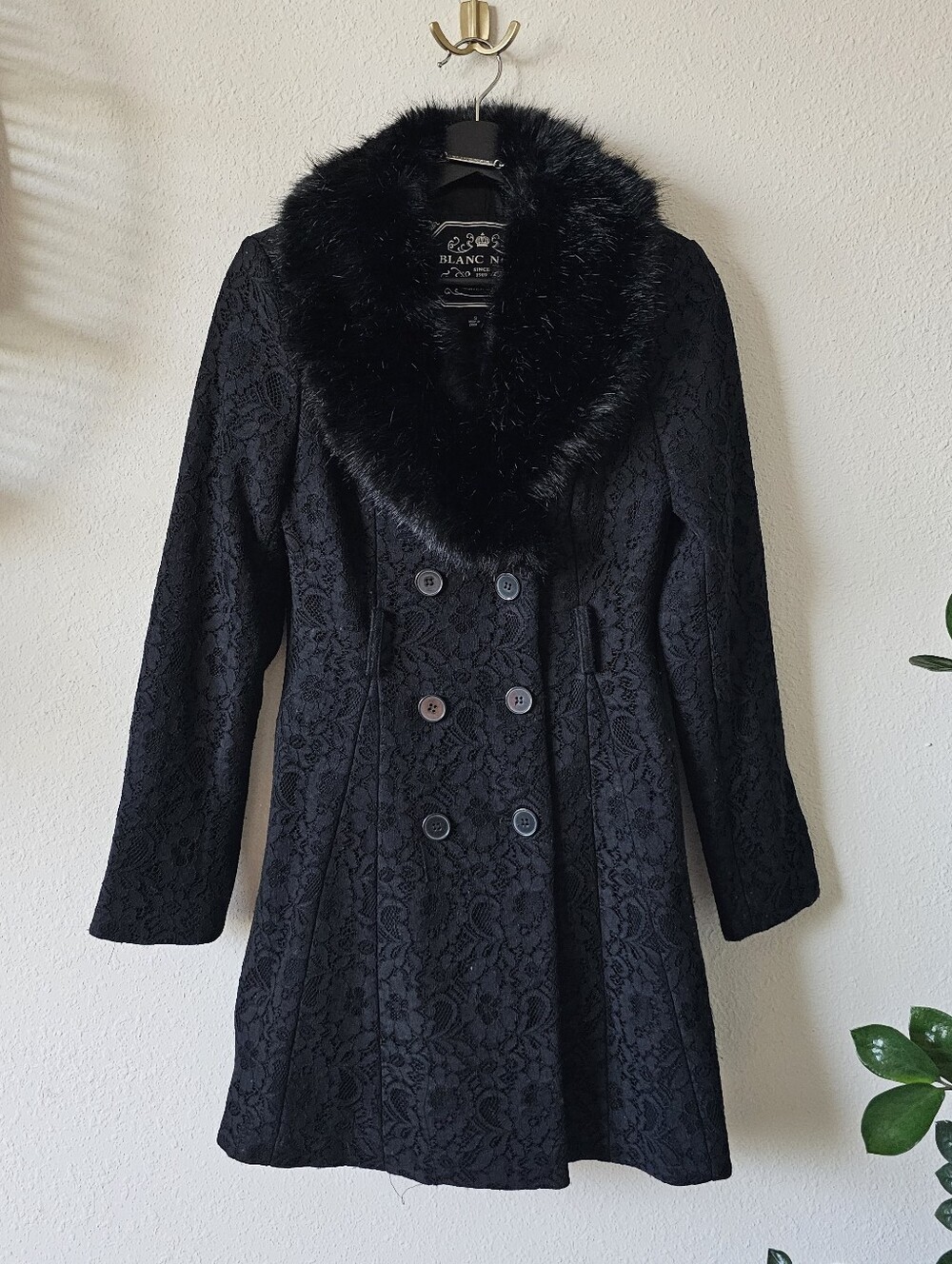 Blanc Noir Luxurious Faux-Fur Collar Double-Breasted Lace Women's Coat